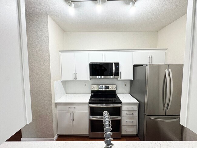 7112 Cross Creek Circle, Dublin, CA 94568 photo 5