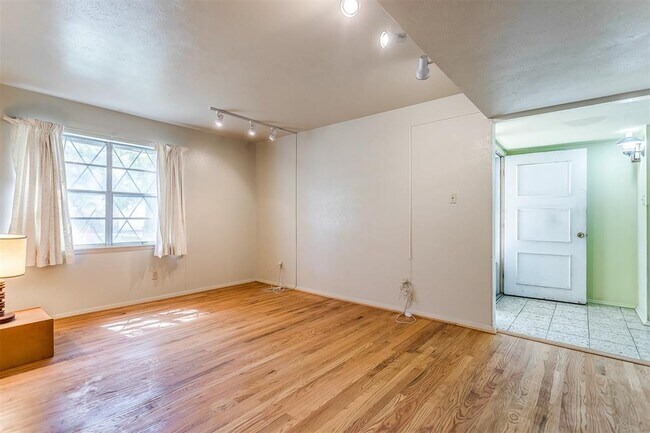 716 Williams Way Richardson, TX 75080 photo 3