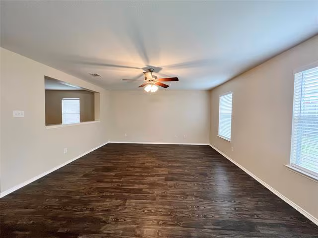 912 Bee Creek Ln Fort Worth, TX 76120 photo 4