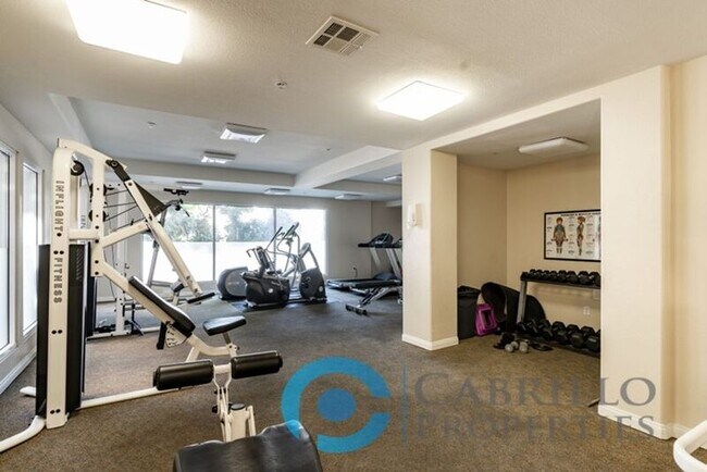 2330 1st Ave. San Diego, CA 92101 photo 4
