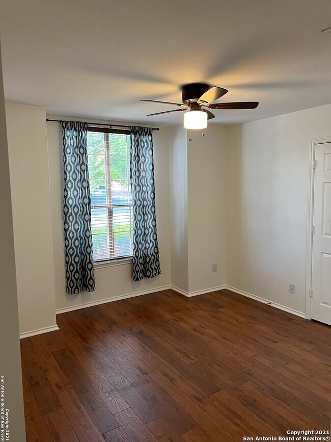 3610 Grissom Mist San Antonio, TX 78251 photo 4