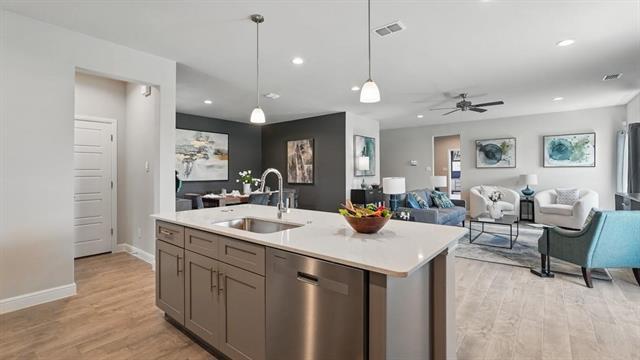306 Lelo Ln Mansfield, TX 76063 photo 4