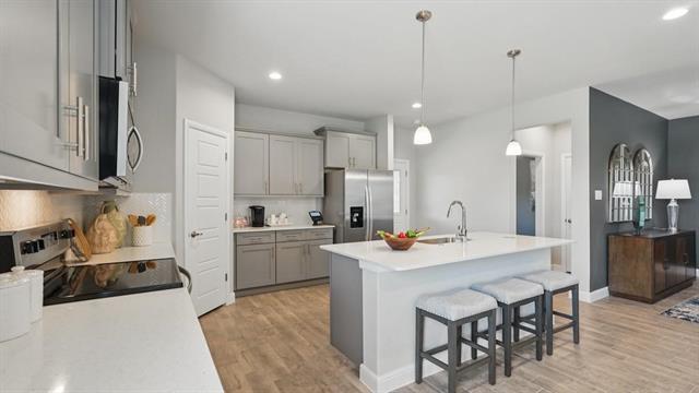 306 Lelo Ln Mansfield, TX 76063 photo 2