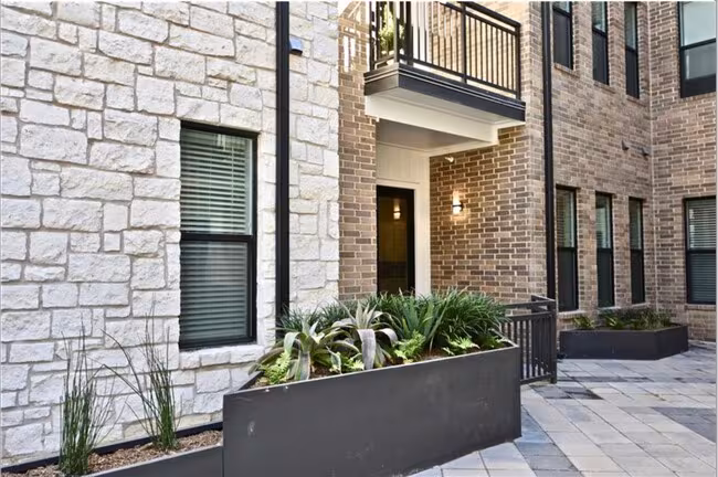 4415 Jackson Ave Austin, TX 78731 photo 2