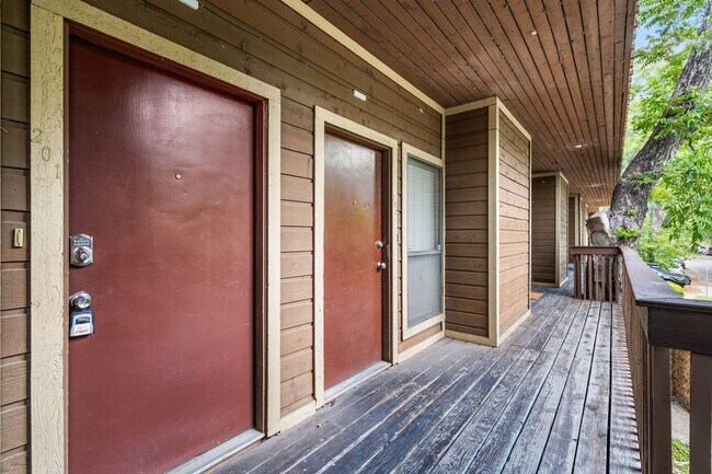 K633 - Park Place # 203 photo 2