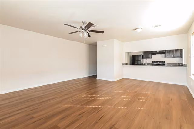 4712 Stokes St Dallas, TX 75216 photo 4