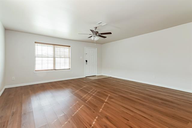 4712 Stokes St Dallas, TX 75216 photo 5