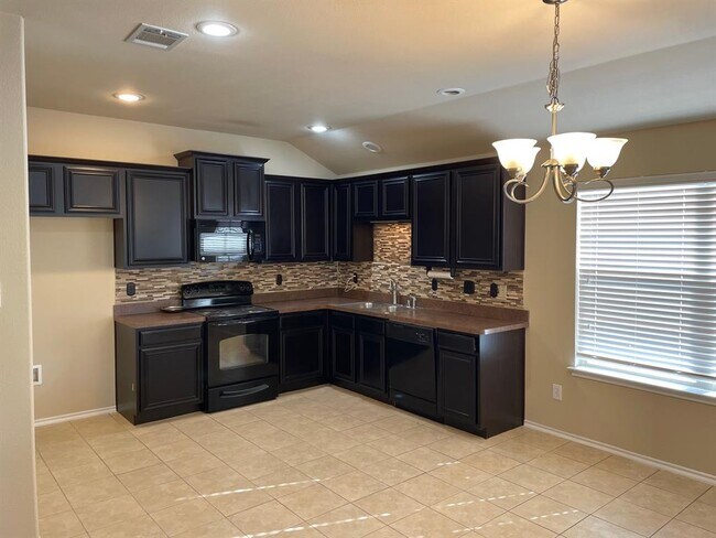 3105 Emory Oak Way, Royse City, TX 75189 photo 2