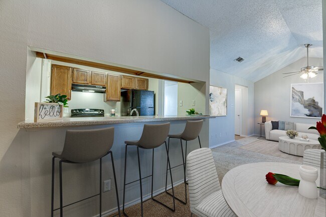Towne Centre Village photo 5