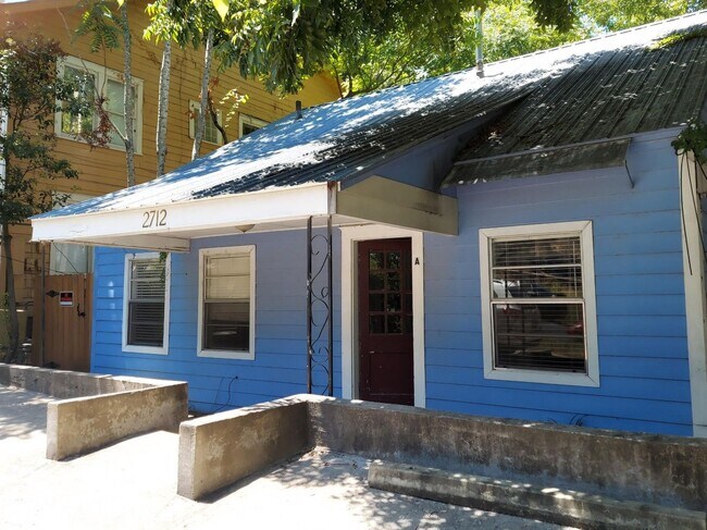 2712 Whitis Ave Austin, TX 78705 photo 2