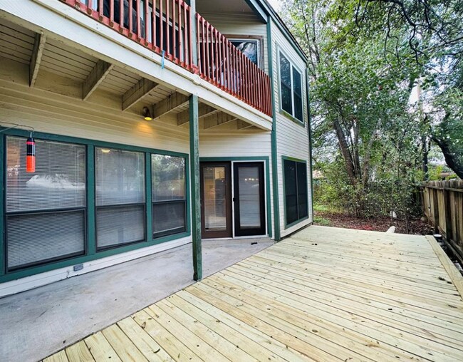 6501 Columbia Oaks Ct Austin, TX 78759 photo 5