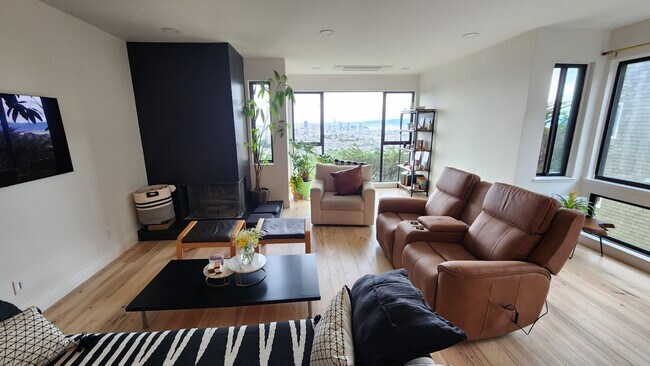 5155 Diamond Heights Blvd San Francisco, CA 94131 photo 4