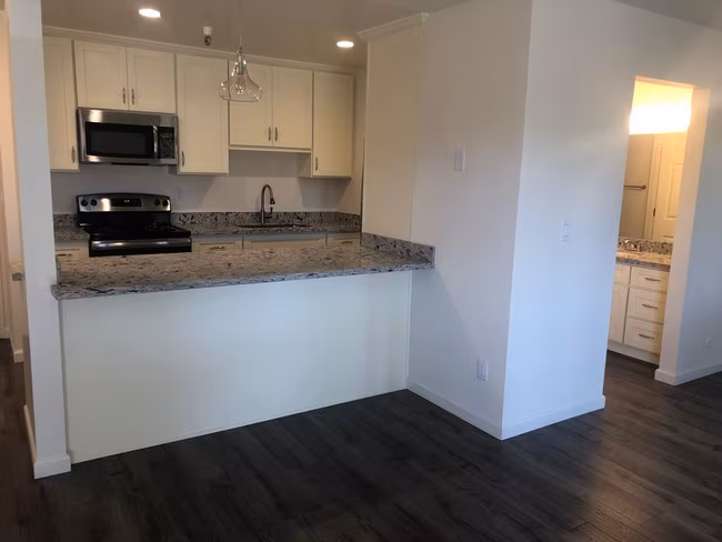 Remington Place Apartments photo 3