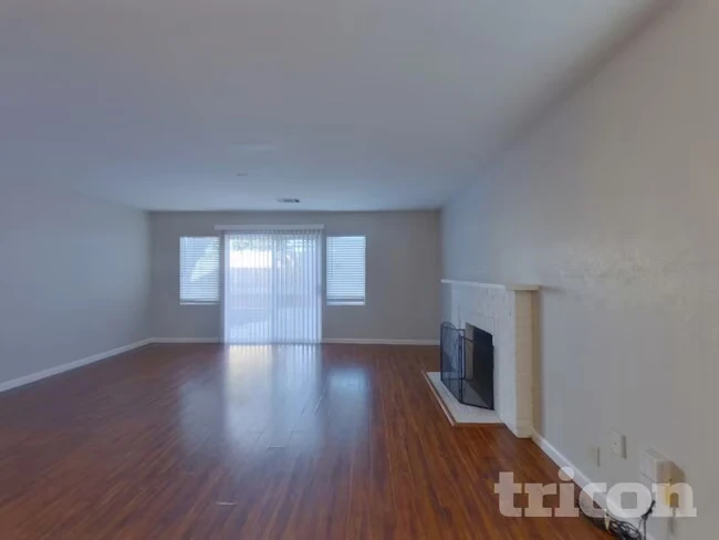 1928 Glenwood Dr Antioch, CA 94509 photo 2