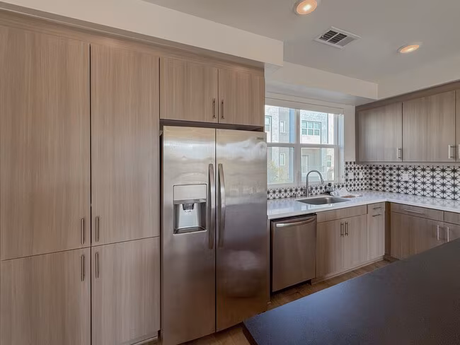 10482 San Diego Mission Road, San Diego, CA 92108 photo 5