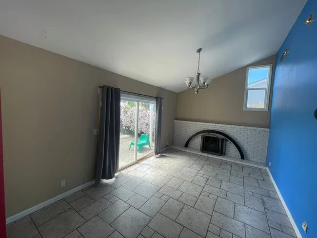 1877 Camacho Way San Jose, CA 95132 photo 5