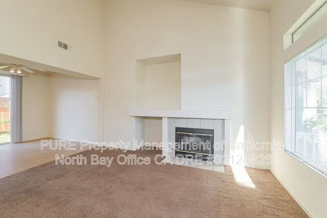 2150 Onyx Way Santa Rosa, CA 95404 photo 2