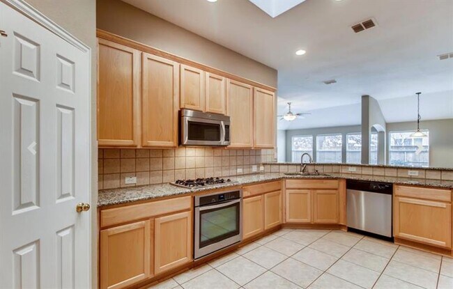 5521 Rockwood Drive, The Colony, TX 75056 photo 4