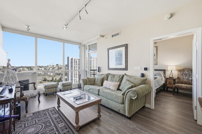 300 W Beech St San Diego, CA 92101 photo 5