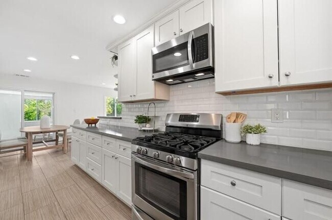 373 Dayton Ave Santa Clara, CA 95051 photo 4
