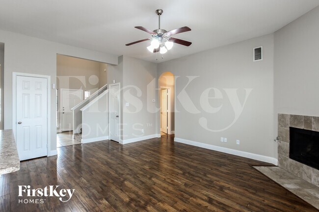 1215 Jewel Lane, Lancaster, TX 75146 photo 3