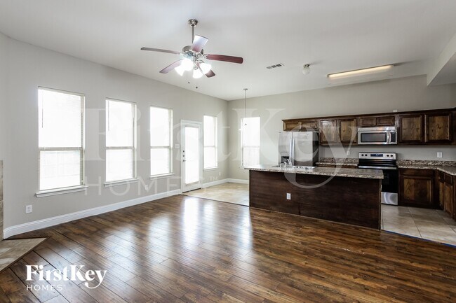 1215 Jewel Lane, Lancaster, TX 75146 photo 5