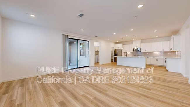 1308 Waldorf Ln Rohnert Park, CA 94928 photo 3