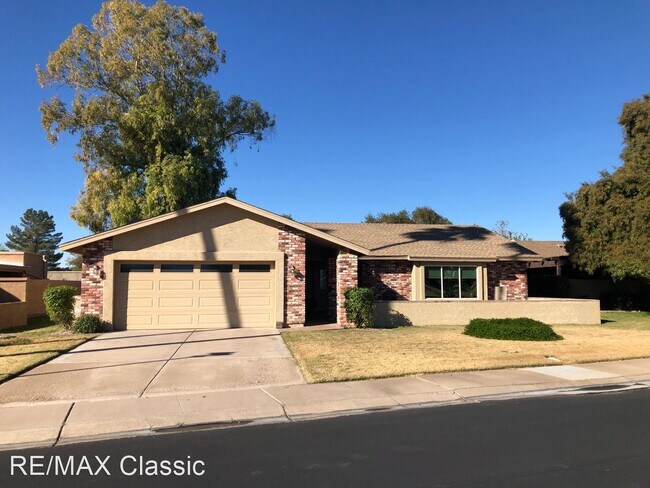 607 Leisure World Mesa, AZ 85206 photo 2