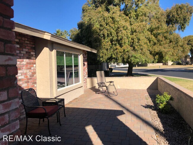 607 Leisure World Mesa, AZ 85206 photo 3