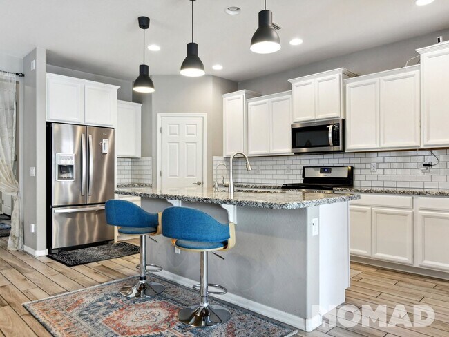 3 Bedroom Single Family Home in Phoenix photo 3