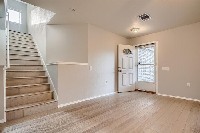 6613 Tara Dr Austin, TX 78747 photo 4