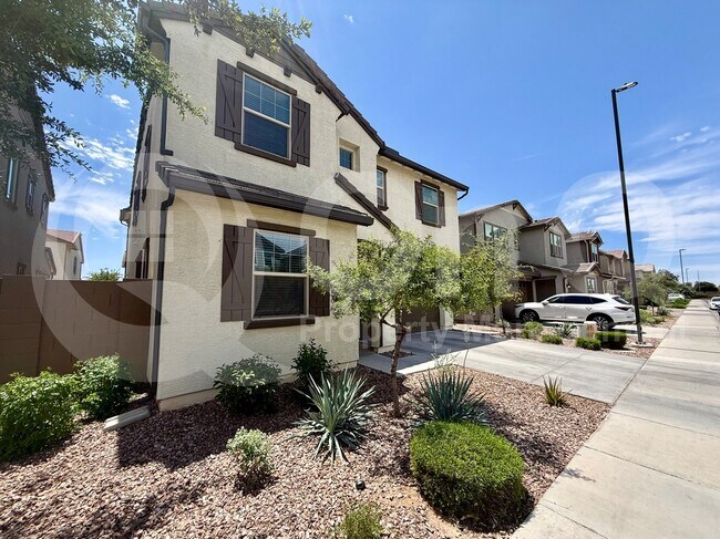 1095 E Thompson Way Chandler, AZ 85286 photo 3