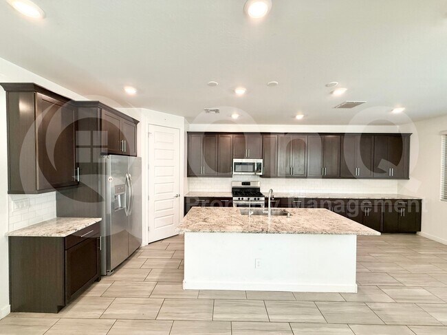 1095 E Thompson Way Chandler, AZ 85286 photo 4