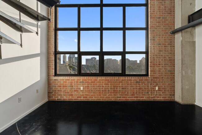 3110 Thomas Ave Dallas, TX 75204 photo 4