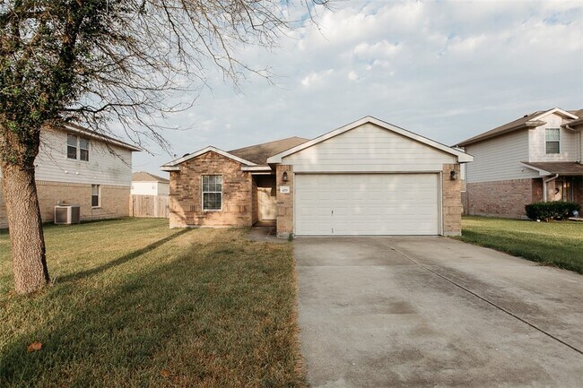 429 Blackman Tr Hutto, TX 78634 photo 2