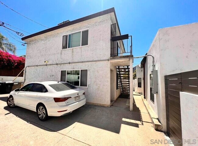4763 Terrace Dr San Diego, CA 92116 photo 5