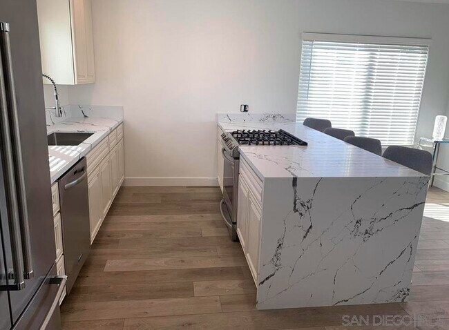 4763 Terrace Dr San Diego, CA 92116 photo 3