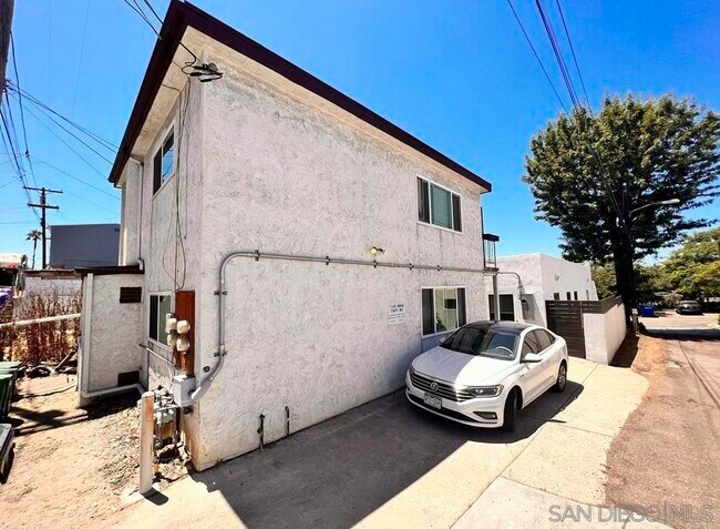 4763 Terrace Dr San Diego, CA 92116 photo 4