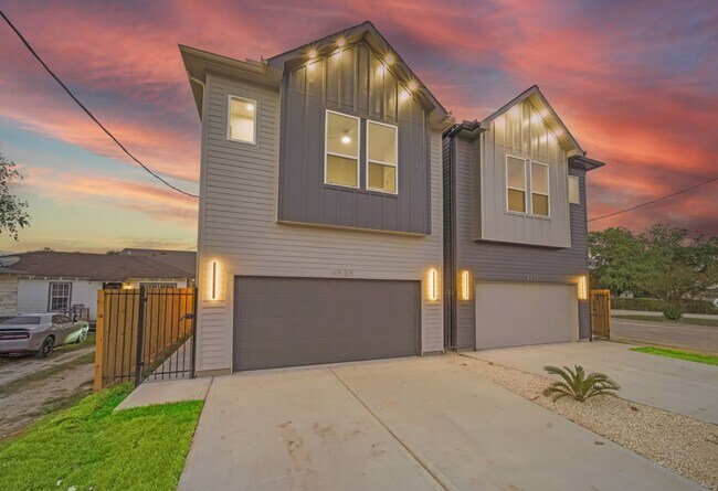 4525 Davenport Street, Houston, TX 77051 photo 2