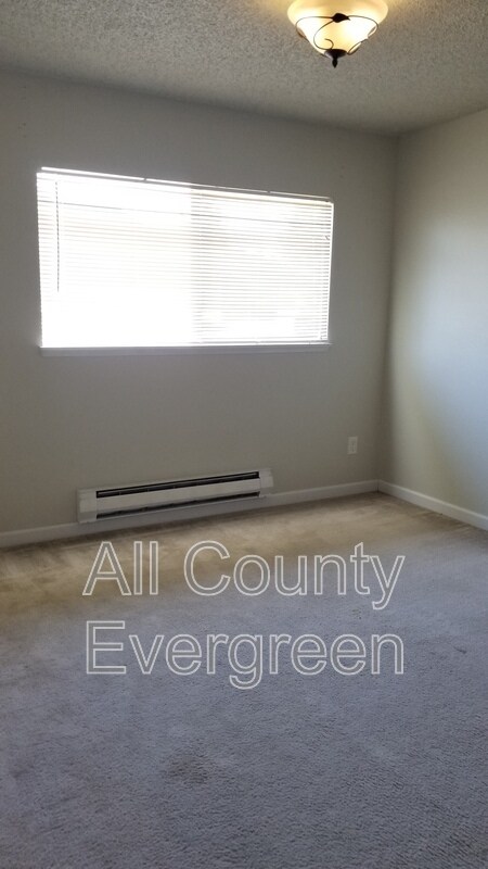 904 31st St NE Auburn, WA 98002 photo 3