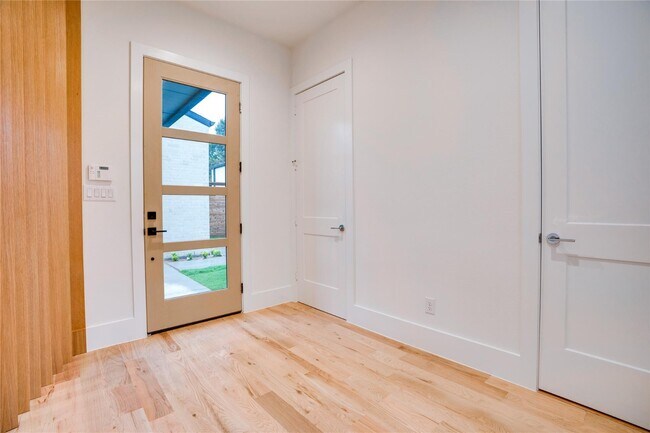 3321 Walchard Court, Dallas, TX 75229 photo 5