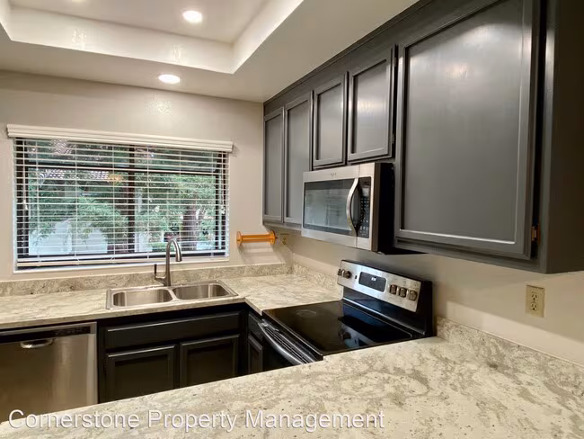 1400 Bowe Ave Santa Clara, CA 95051 photo 2