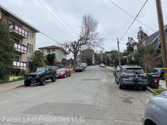 10 Moss Ave Oakland, CA 94610 photo 2