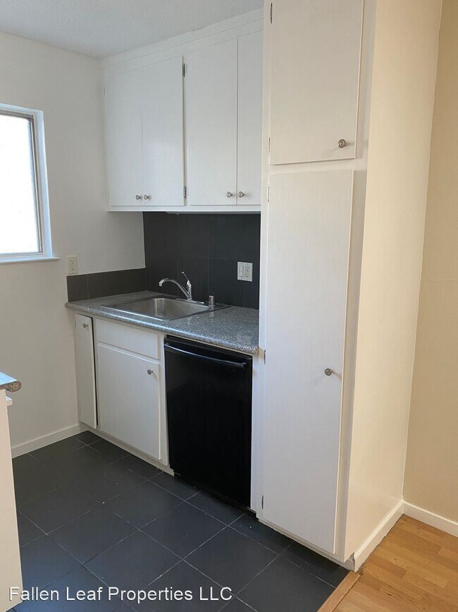 10 Moss Ave Oakland, CA 94610 photo 5