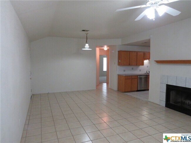 3907 Hitchrock Dr Killeen, TX 76549 photo 5