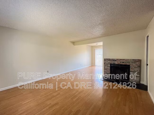 349 Wall Pl Santa Rosa, CA 95401 photo 2