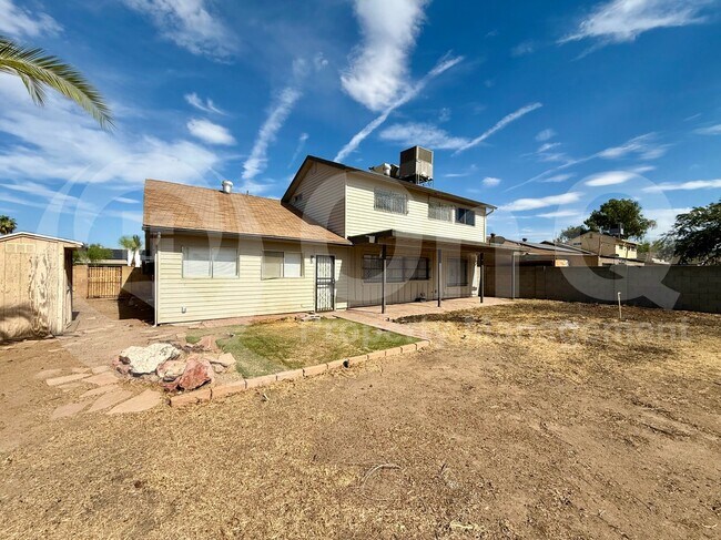 6630 S 42nd St Phoenix, AZ 85042 photo 3
