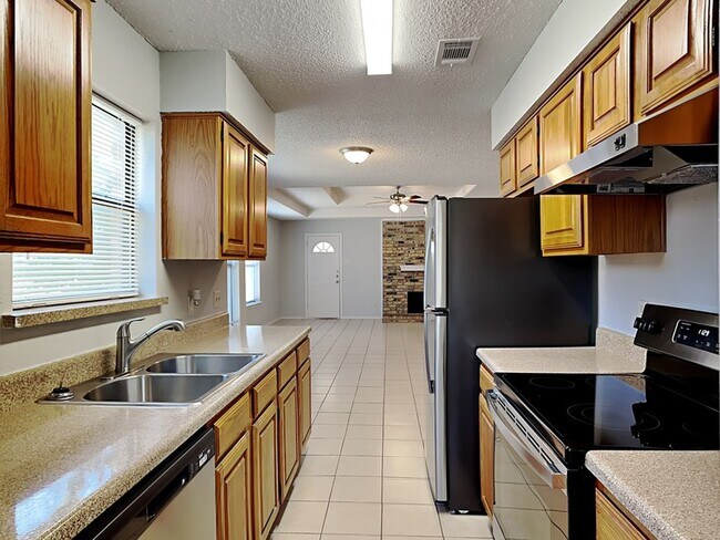 701 Penn Place, Cedar Hill, TX 75104 photo 3