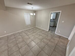 107 Owen Circle, Georgetown, TX 78626 photo 4