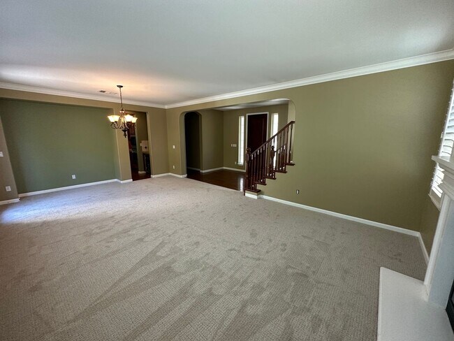 Beautiful 4 Bedroom 4 Bathroom Spacious Home in Mountain House photo 5
